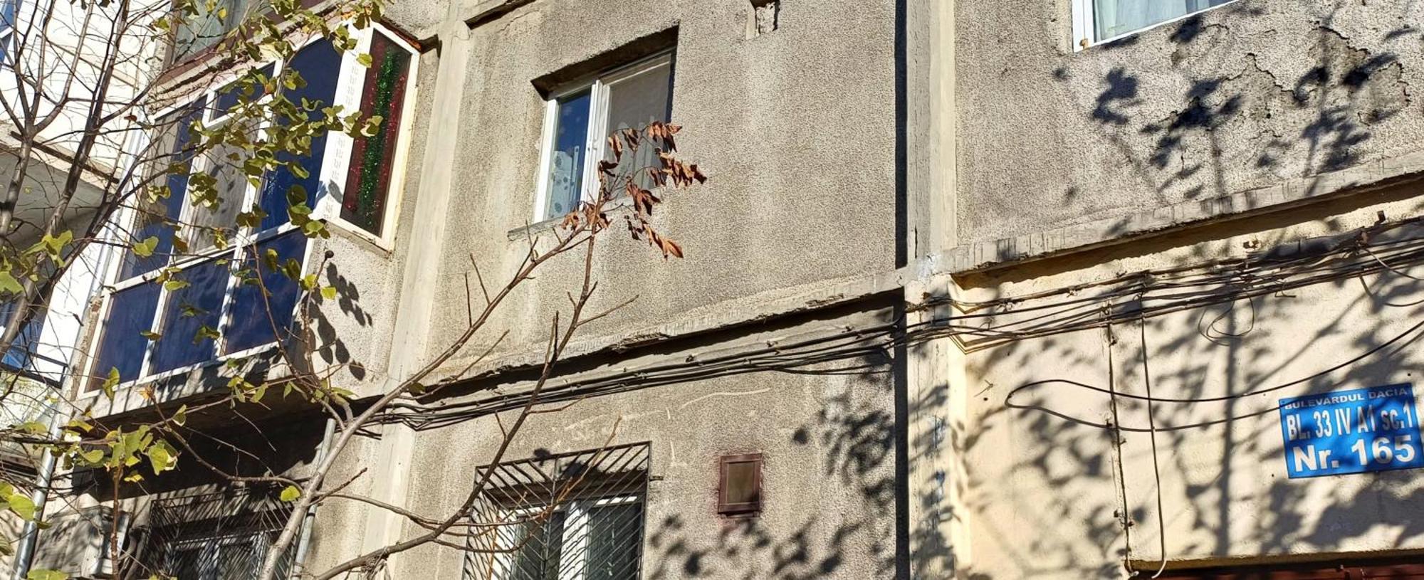 Garsoniera Luminoasa Leilighet Craiova Eksteriør bilde